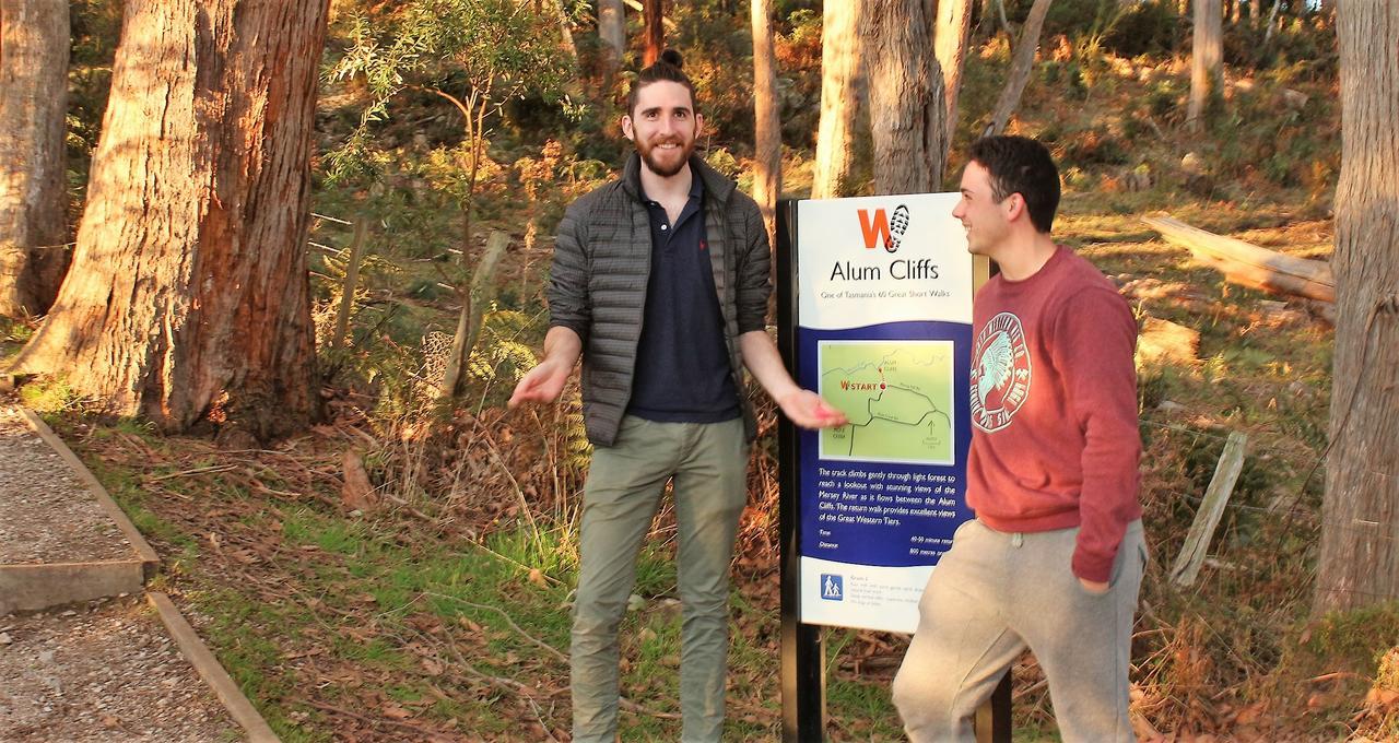 Mole Creek Guesthouse エクステリア 写真